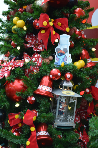 Mickey and Minnie Tree Details