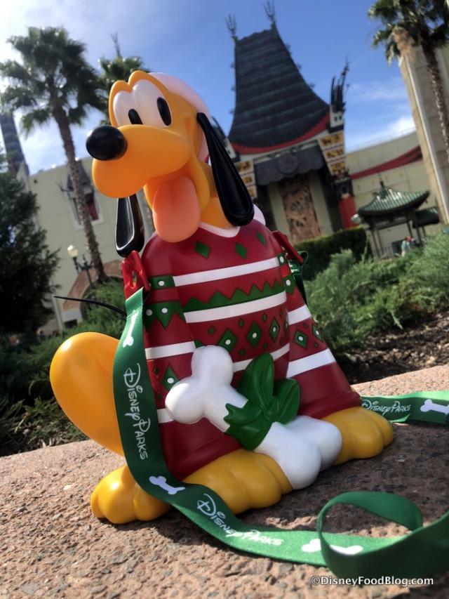 2018-pluto-christmas-holiday-popcorn-bucket-2.jpg