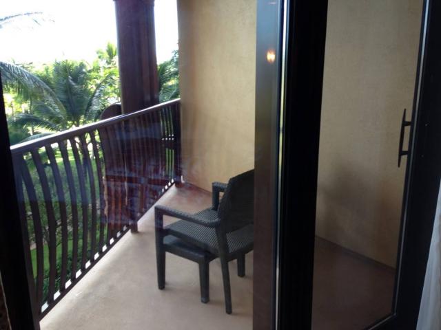 aulani-balcony.jpg