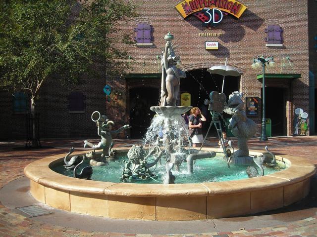 muppets_fountain_1_small.jpg