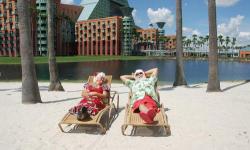 Disney’s Swan and Dolphin Hotel to Offer Elf Tuck-ins and More for Holiday Season