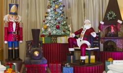 Chocolate Christmas Scene Adds to the Magic of Holiday Happenings at Walt Disney World Swan and Dolphin Resorts