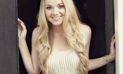 ‘The Voice’ Winner Danielle Bradbery Kicks Off National Bus Tour to Raise Awareness for Music Education