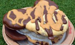 5 Crazy Cookies You Have Got To Try On Your Next Disney Vacation