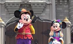 Discover Mickey’s Royal Friendship Faire Castle Show