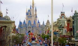 The Best Places to Watch a Parade in Magic Kingdom