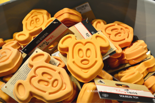 Squeeky Mickey Waffles!