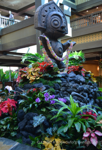 Maui Gets Multi-Colored Poinsettia